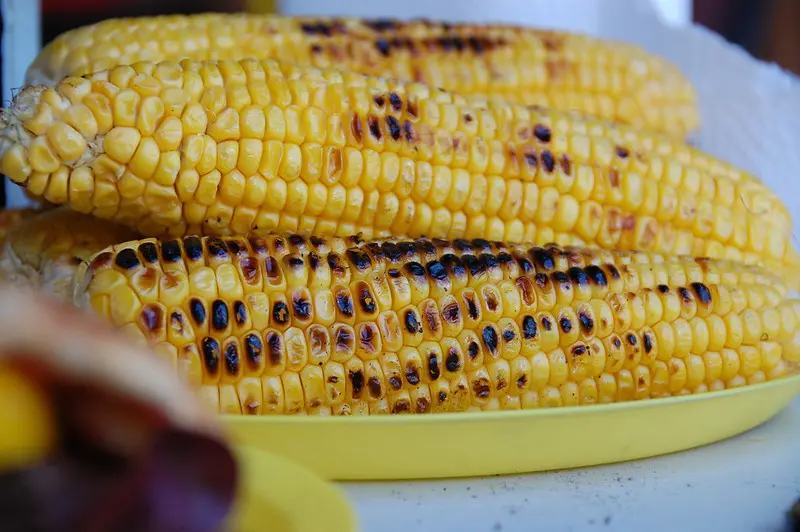  grilled corn on the cob 